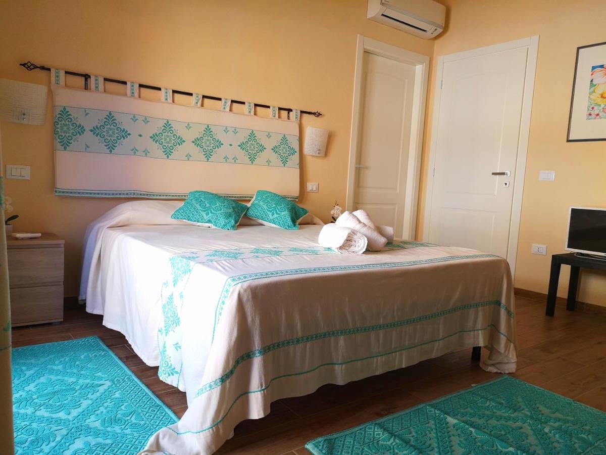 Hotel Le Orchidee Bosa Zewnętrze zdjęcie